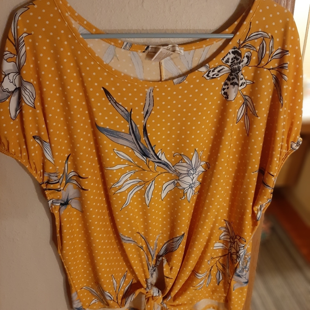 Yellow blouse